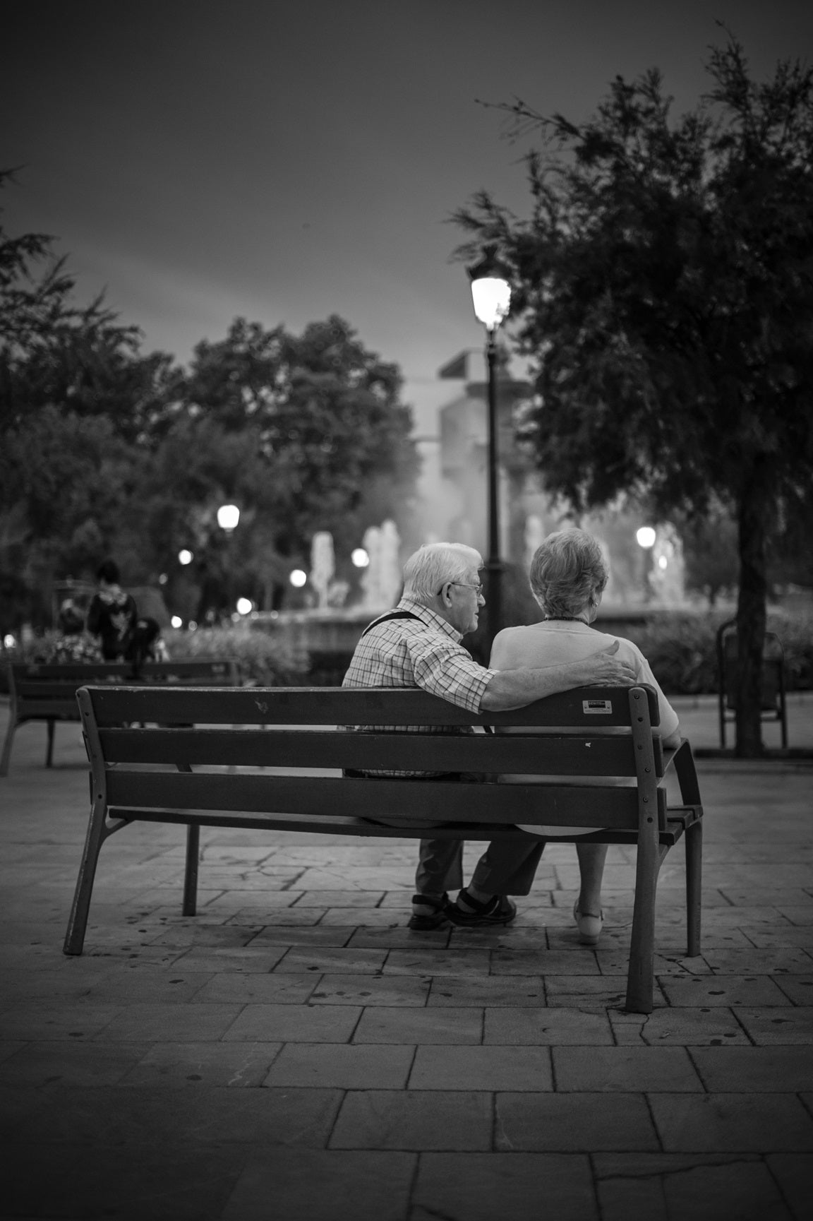 Granada, Park Bench Love Birds